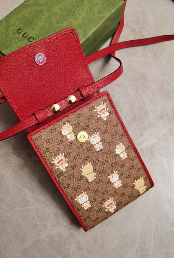 グッチバッグ側面デザイン